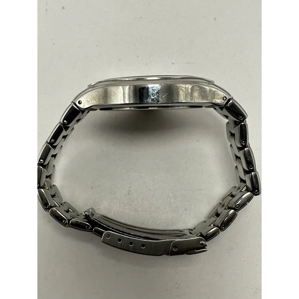 Lorus LR0942 New Battery Mens Watch Rare‎ 42MM 6.5